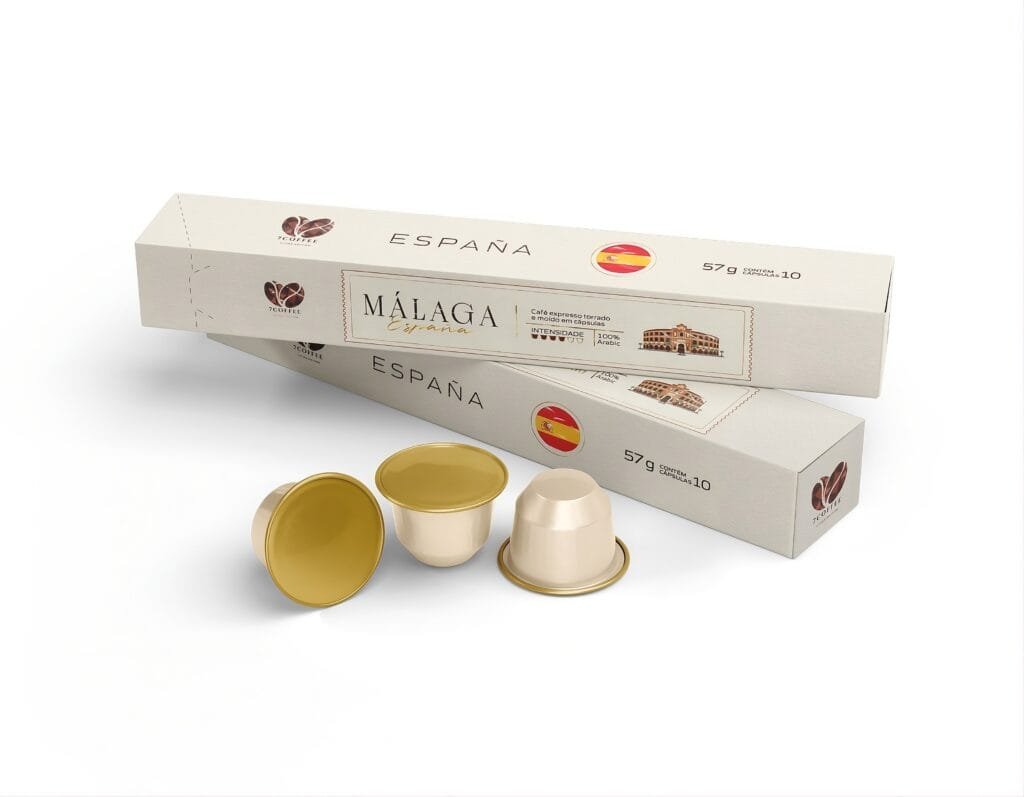 Cápsulas de café Málaga compatíveis com Nespresso Caixa de cápsulas de café Málaga da SEVEN COFFEE Chávena de café com cápsulas de café MálagaCápsulas de café Málaga compatíveis com Nespresso Caixa de cápsulas de café Málaga da SEVEN COFFEE Chávena de café com cápsulas de café Málaga Cápsulas Compatíveis com Nespresso Cápsulas de café compatíveis com Nespresso cápsulas de café Nespresso